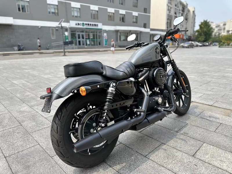 二手哈雷戴维森Iron883 硬汉