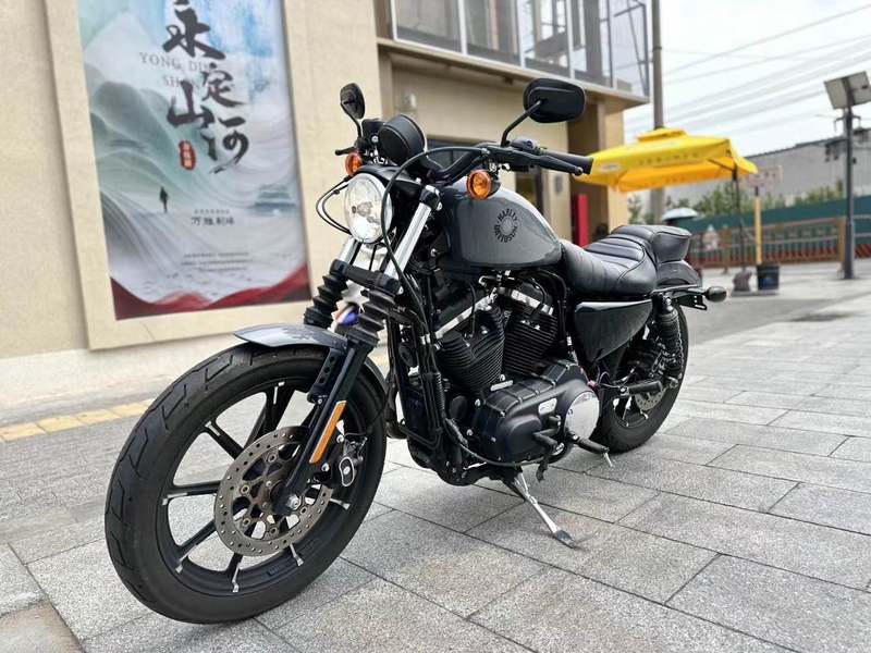 二手哈雷戴维森Iron883 硬汉