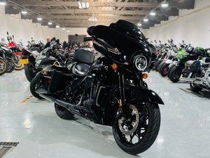 二手哈雷戴维森大道滑翔 Street Glide