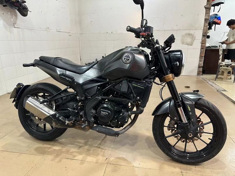 二手贝纳利幼狮 Leoncino 250