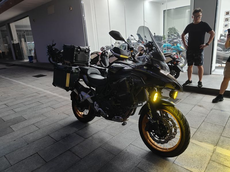 二手贝纳利金鹏 TRK502