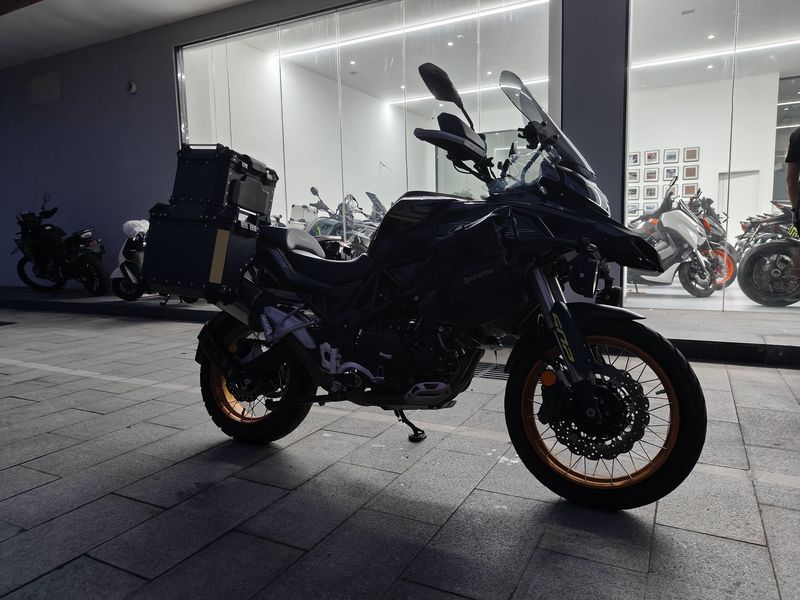 二手贝纳利金鹏 TRK502