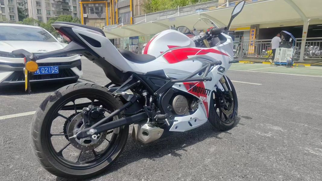 二手QJMOTOR赛250
