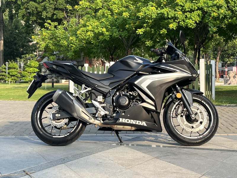 二手本田CBR400R