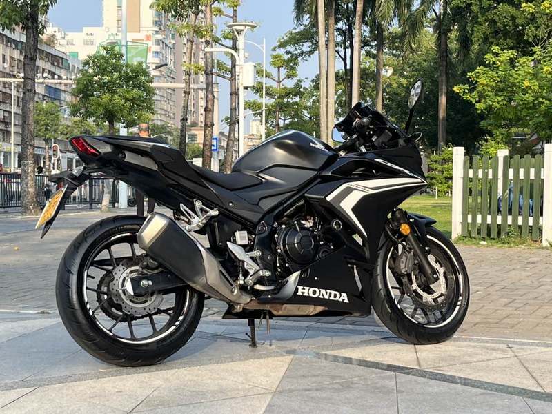 二手本田CBR400R