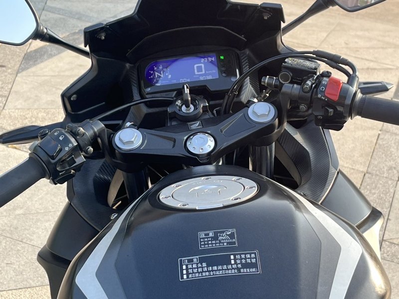 二手本田CBR400R