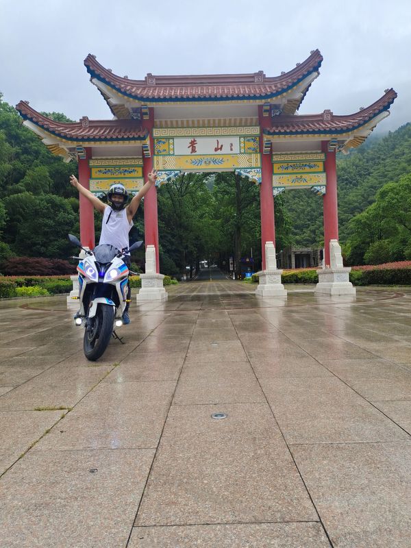 二手宝雕BD400RR