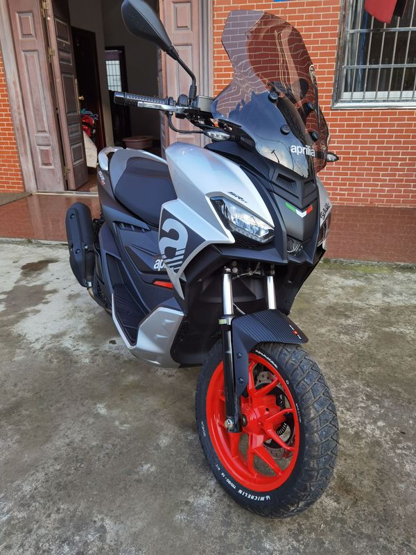 二手阿普利亚SR GT 200