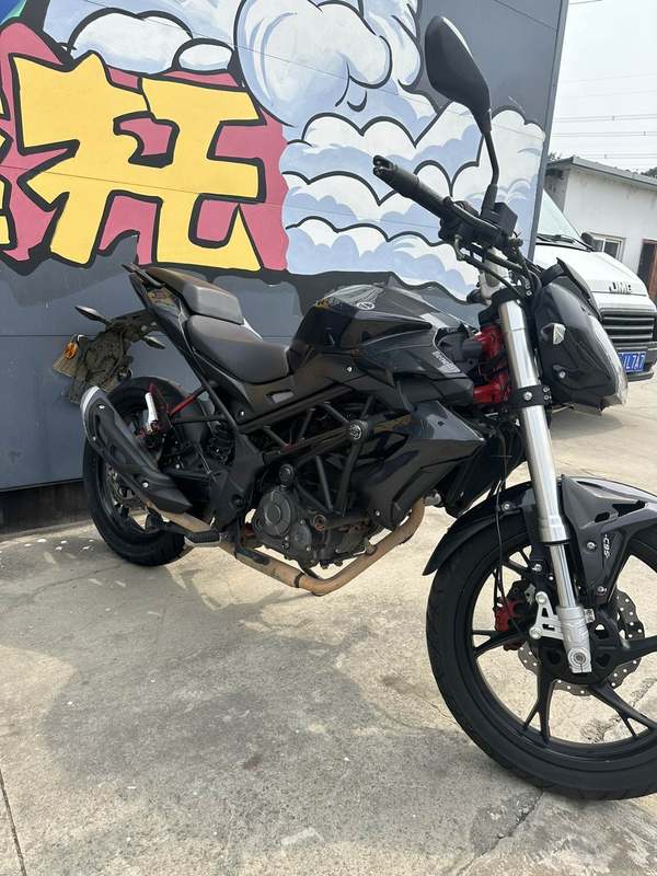 二手贝纳利红宝龙 TNT150i