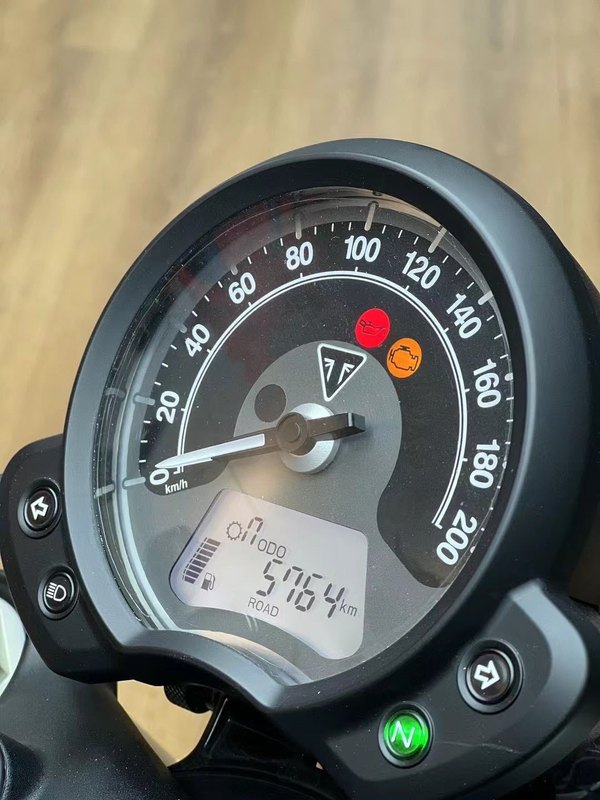 二手凯旋Bonneville Bobber