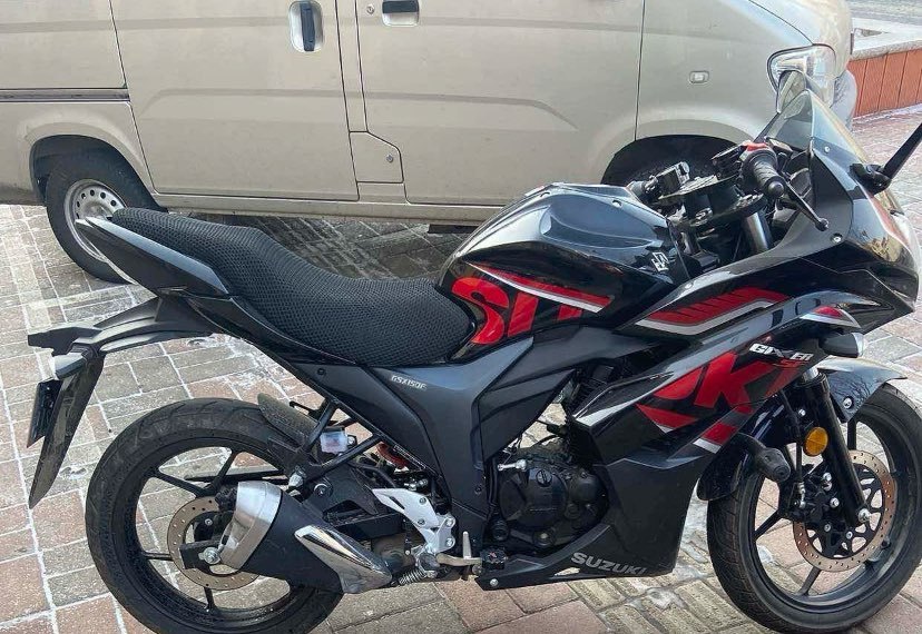 二手济南铃木极客飒 Gixxer 155
