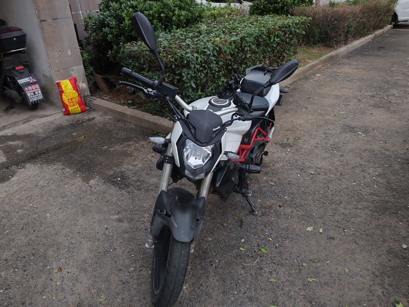 二手贝纳利红宝龙 TNT150i