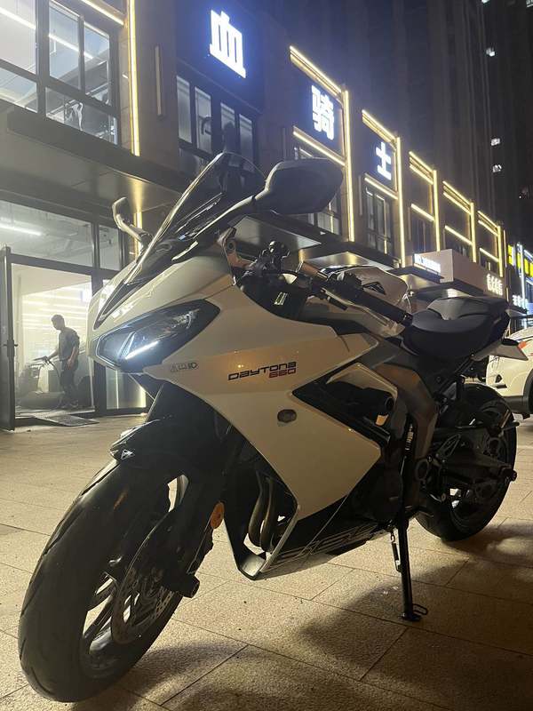 二手凯旋Daytona 660