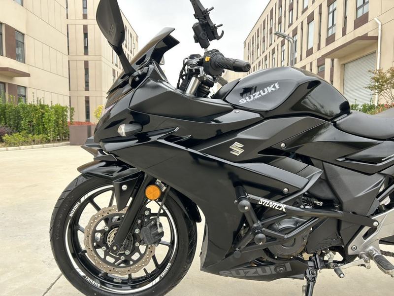 二手豪爵铃木GSX250R