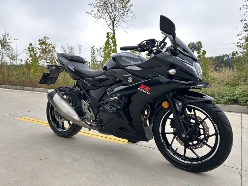 二手豪爵铃木GSX250R