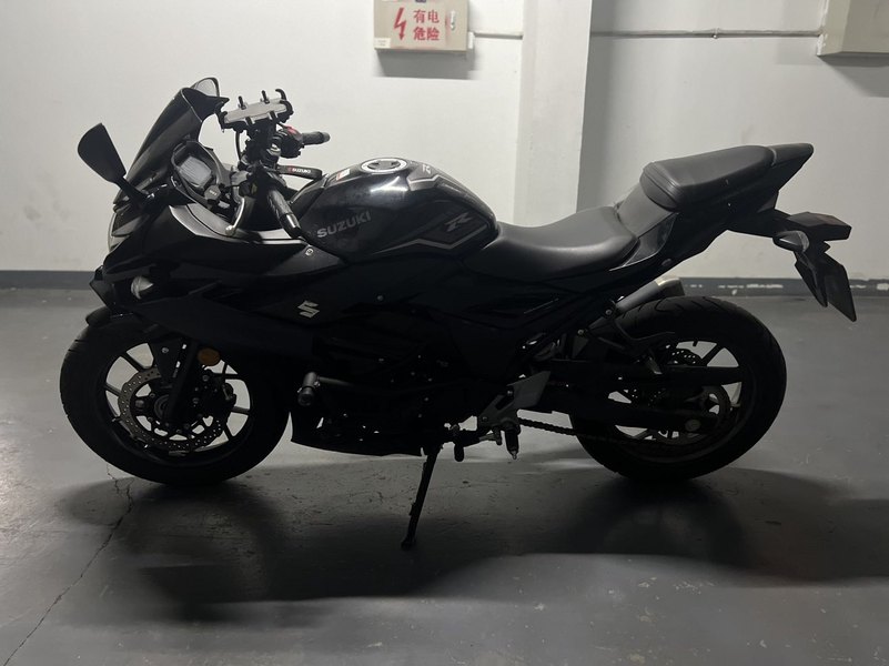 二手豪爵铃木GSX250R