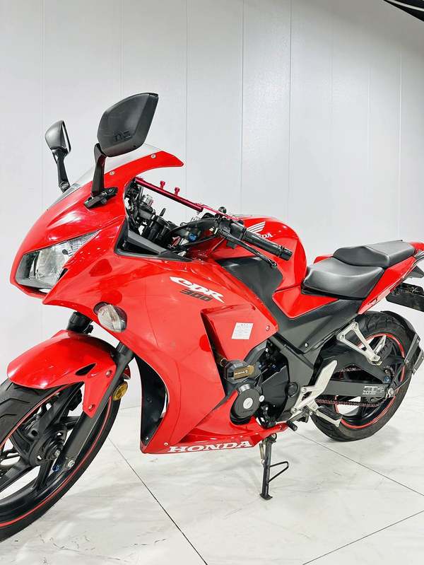 二手新大洲本田CBR300R