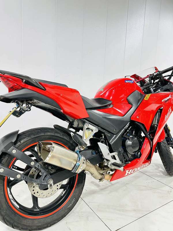 二手新大洲本田CBR300R