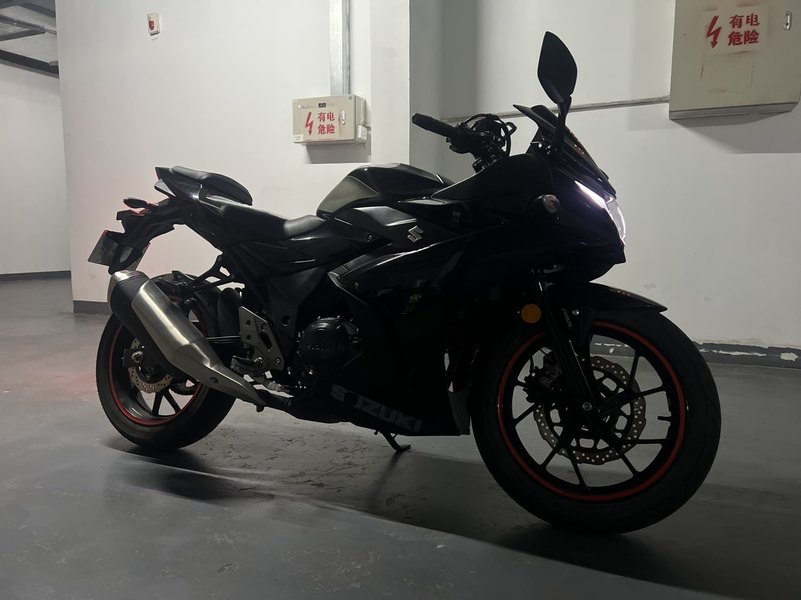 二手豪爵铃木GSX250R