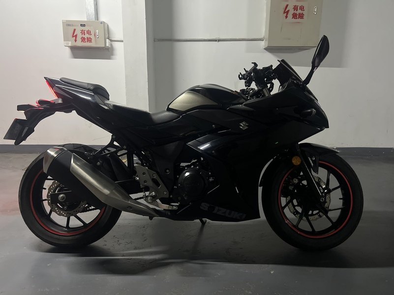 二手豪爵铃木GSX250R