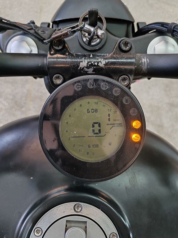 二手QJMOTOR闪300