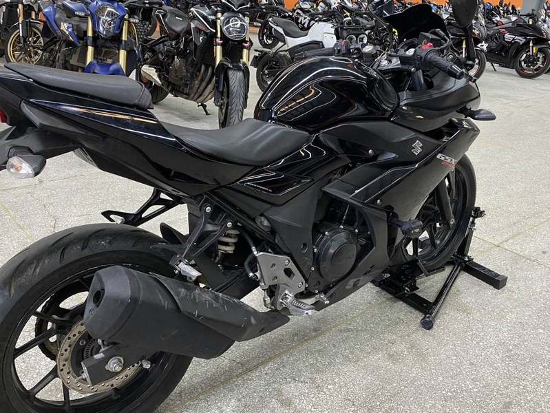 二手豪爵铃木GSX250R