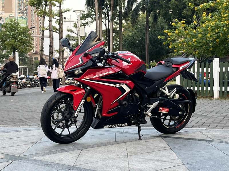 二手本田CBR400R