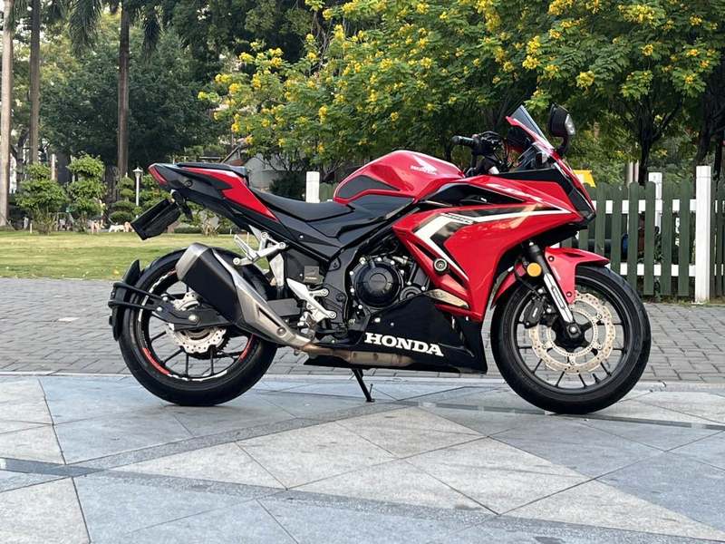 二手本田CBR400R