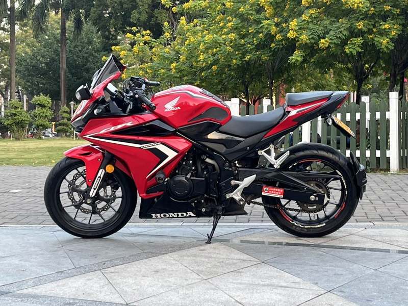 二手本田CBR400R