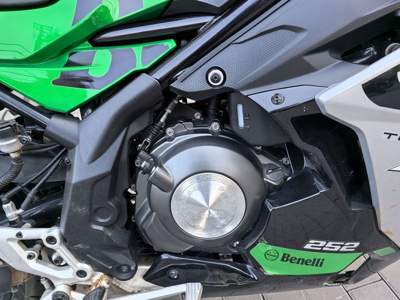 二手贝纳利龙卷风 Tornado 252R