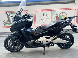 二手本田DREAMWINGNSS750