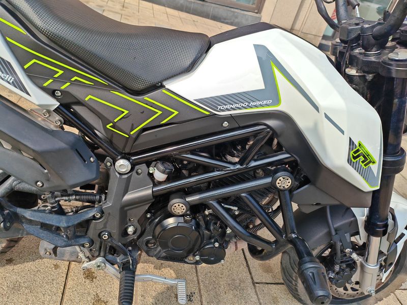 二手贝纳利小暴龙TNT125