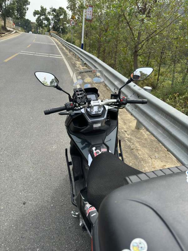 二手布雷斯通极宙 ADV150