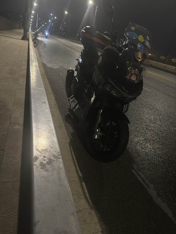 二手布雷斯通极宙 ADV150