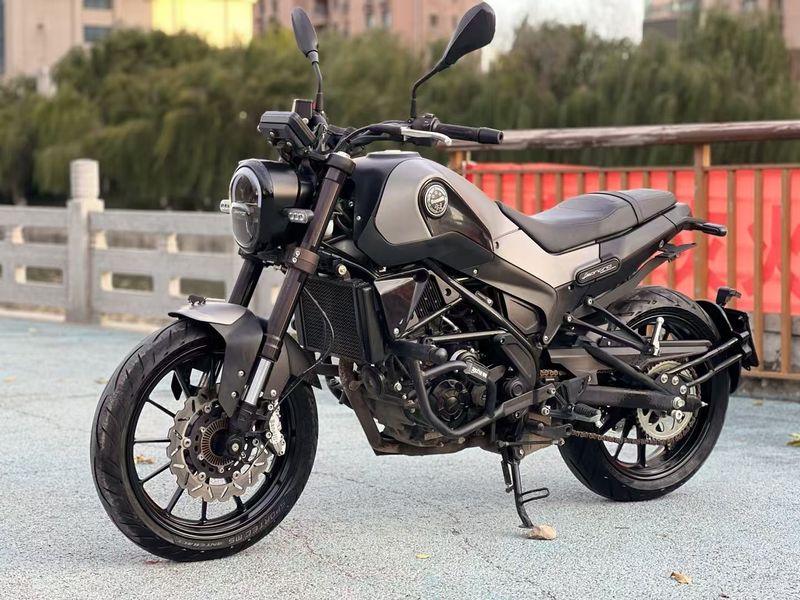 二手贝纳利幼狮 Leoncino 250