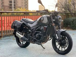 二手贝纳利幼狮 Leoncino 250