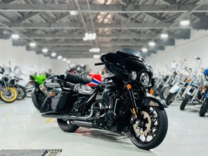 二手哈雷戴维森大道滑翔 Street Glide