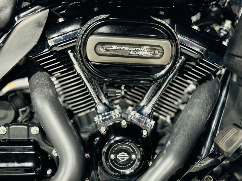 二手哈雷戴维森大道滑翔 Street Glide