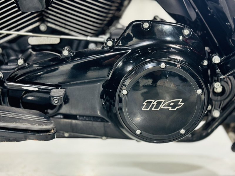 二手哈雷戴维森大道滑翔 Street Glide
