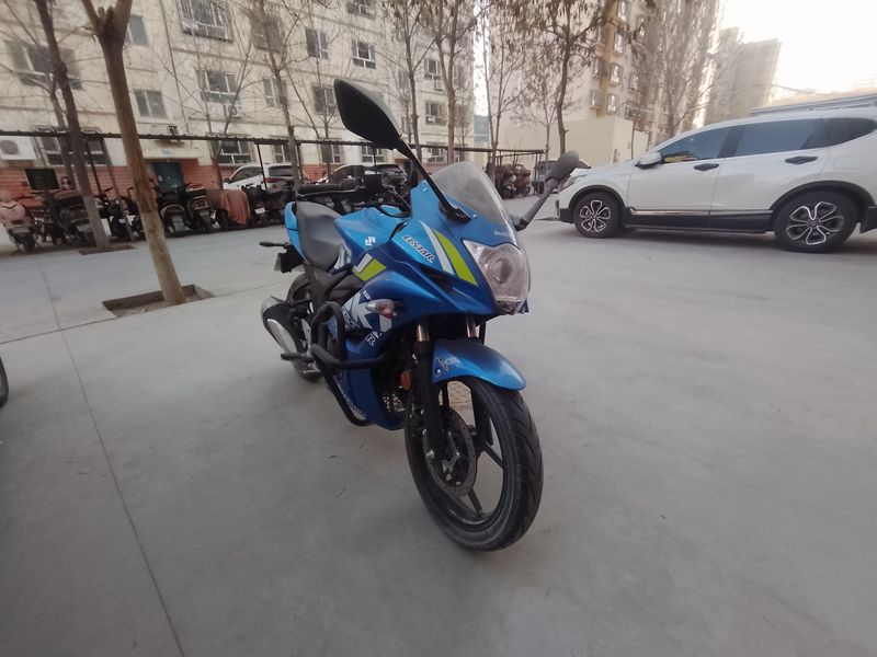 二手济南铃木极客飒 Gixxer 155