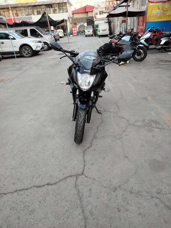 二手济南铃木极客飒 Gixxer 155