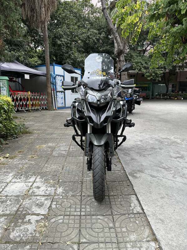 二手贝纳利金鹏 TRK502