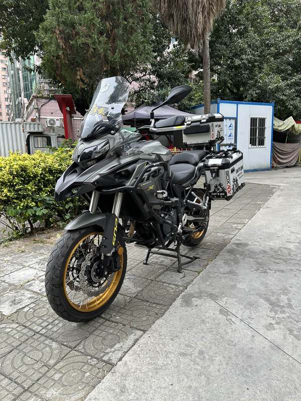 二手贝纳利金鹏 TRK502