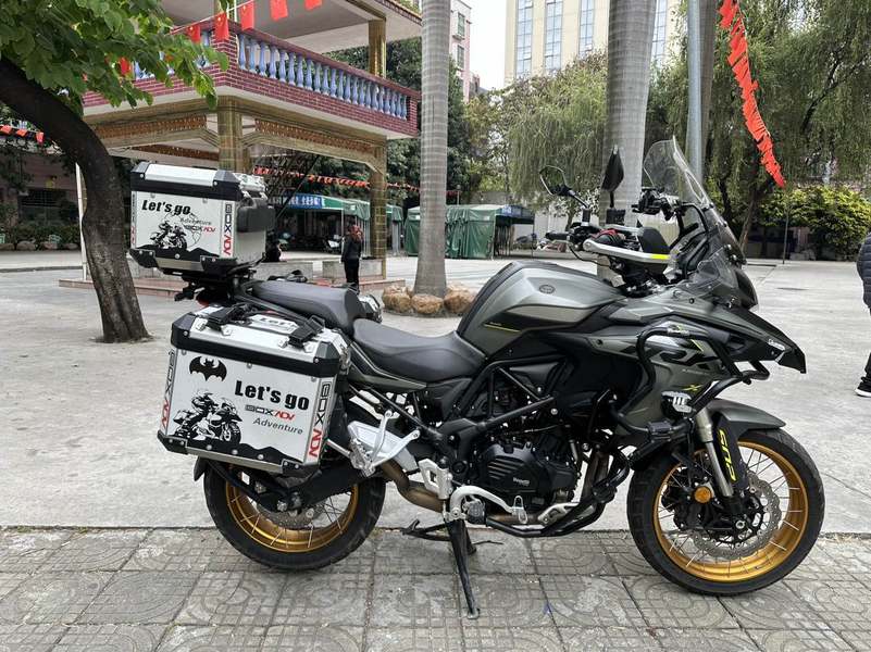 二手贝纳利金鹏 TRK502
