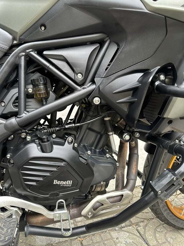 二手贝纳利金鹏 TRK502