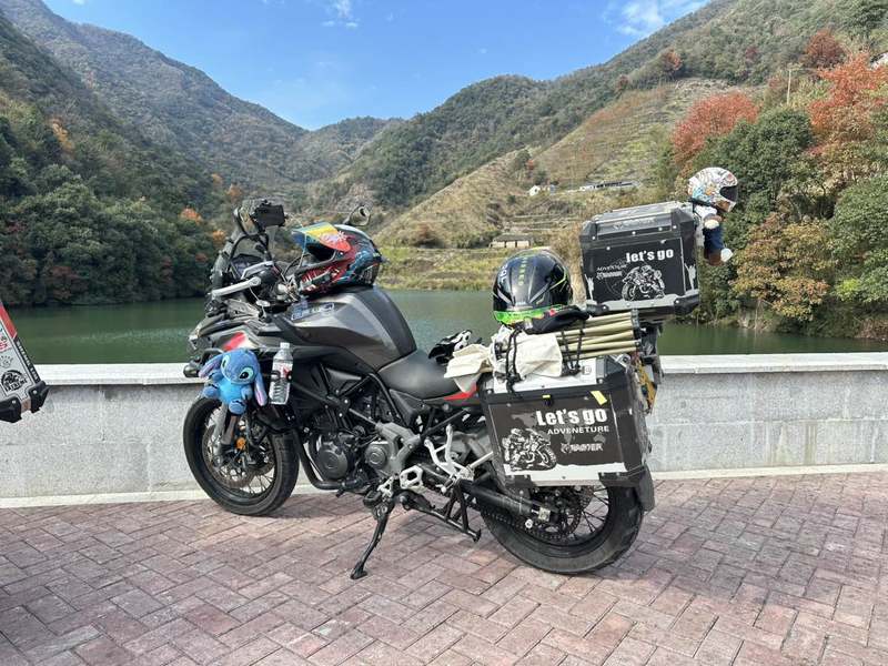 二手贝纳利金鹏 TRK502