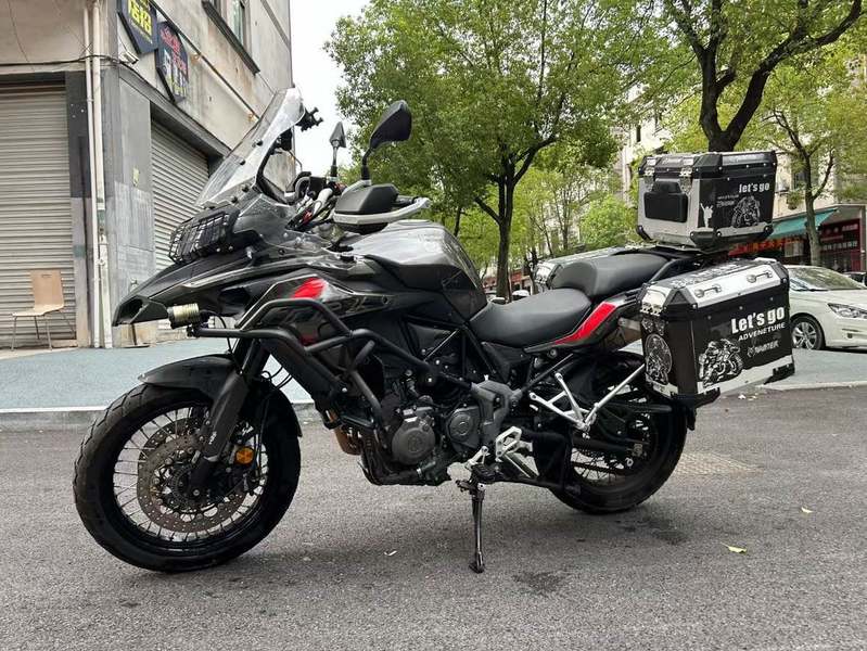 二手贝纳利金鹏 TRK502