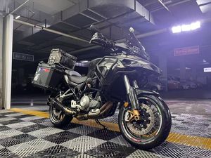 二手贝纳利金鹏 TRK502