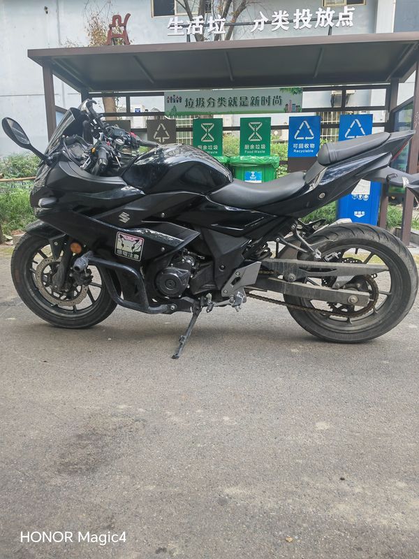 二手豪爵铃木GSX250R