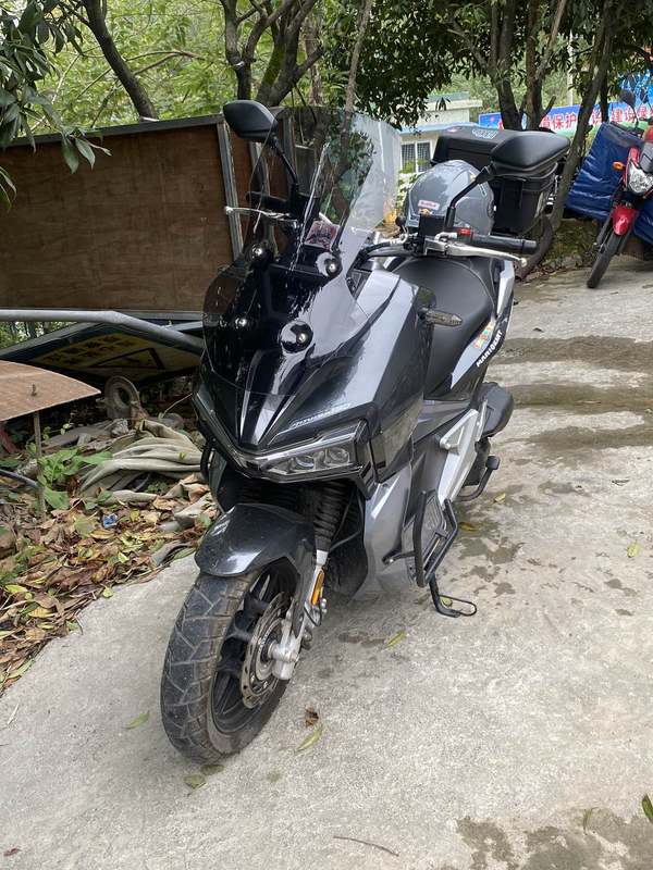二手布雷斯通极宙 ADV150